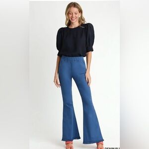 Nwt Umgee Flare Raw Hem Blue Pant.